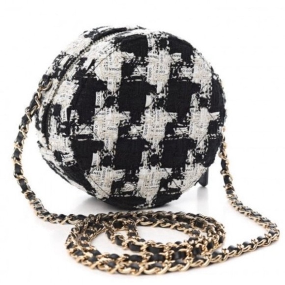 CHANEL | Clutch | Tweed Round Clutch with Gold & Black Leather Chain - Picture 2 of 10